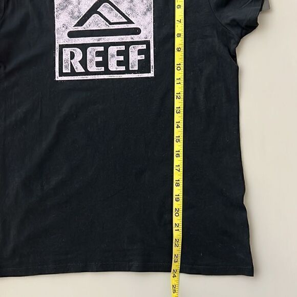 NWT Reef Black Logo Graphic Short Sleeve Tee Size XS - Picture 7 of 9